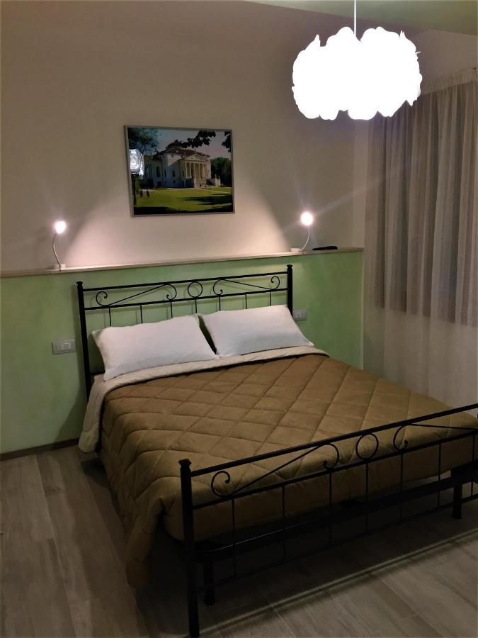 B&B L'Arte E Di Casa Mirano Bagian luar foto